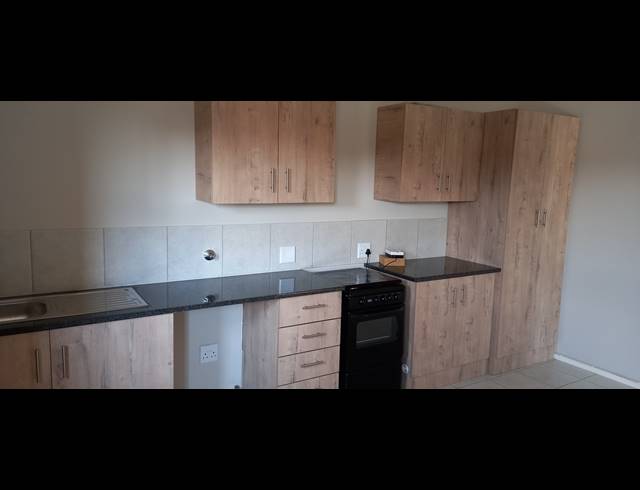 3 BEDROOM APARTMENT FOR SALE IN KENLEAF